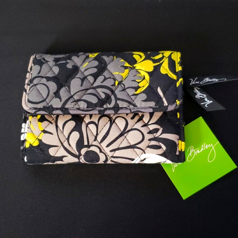 VERA BRADLEY Small Tri fold Euro Wallet - Baroque Black & Yellow NWT CONDITION